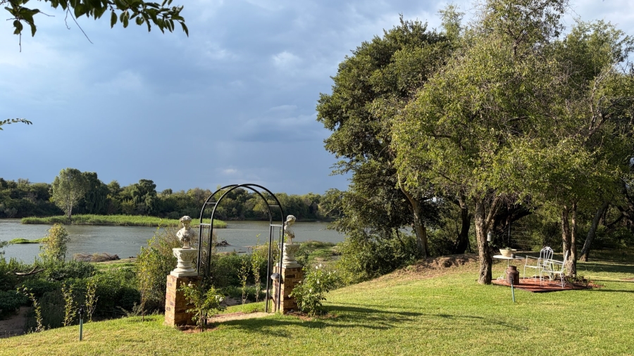 4 Bedroom Property for Sale in Viljoenskroon Rural Free State